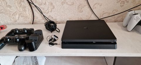 Playstation 4 Slim 512GB Состояние - идеальное. В комплекте — Bakı