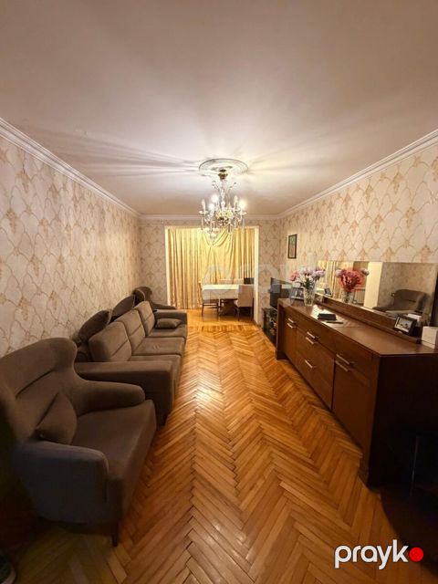 Satılır 3 otaqlı köhnə tikili 70 m² — Bakı