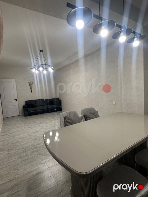 3 otaqlı, 115 kv. m