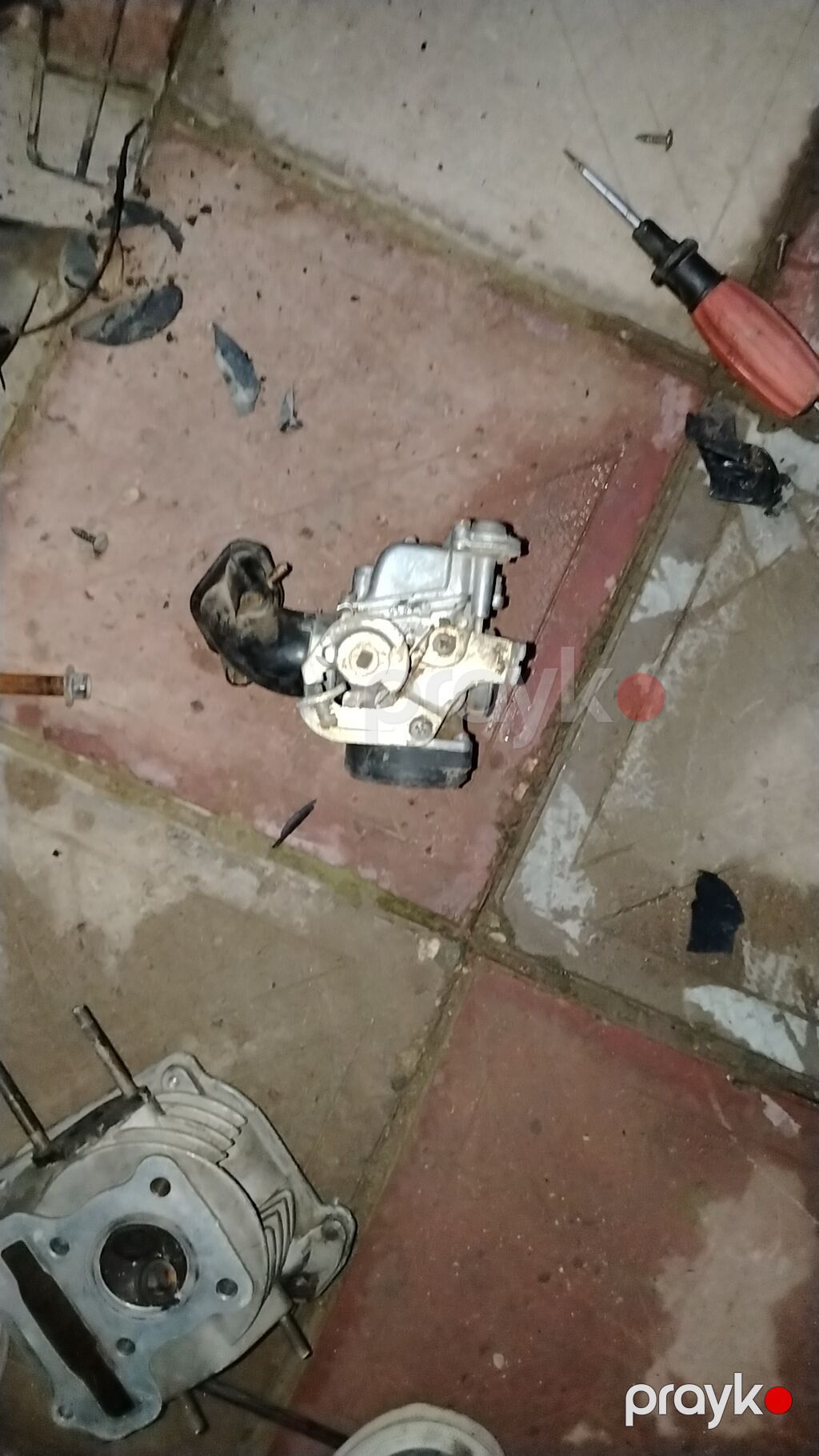 Salam zig zag mopedinin zapcastlari satilir hamisi su qiymətinə her — Motosiklet geyimi, Bakı (9)