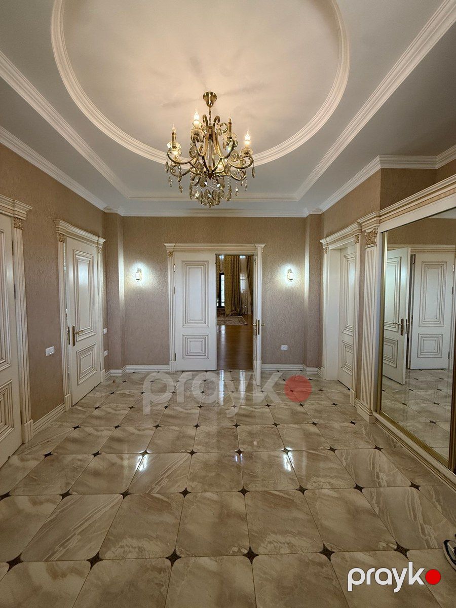 Villa, Bəhruz Nuriyev küç — Ev, villa, Bakı (5)