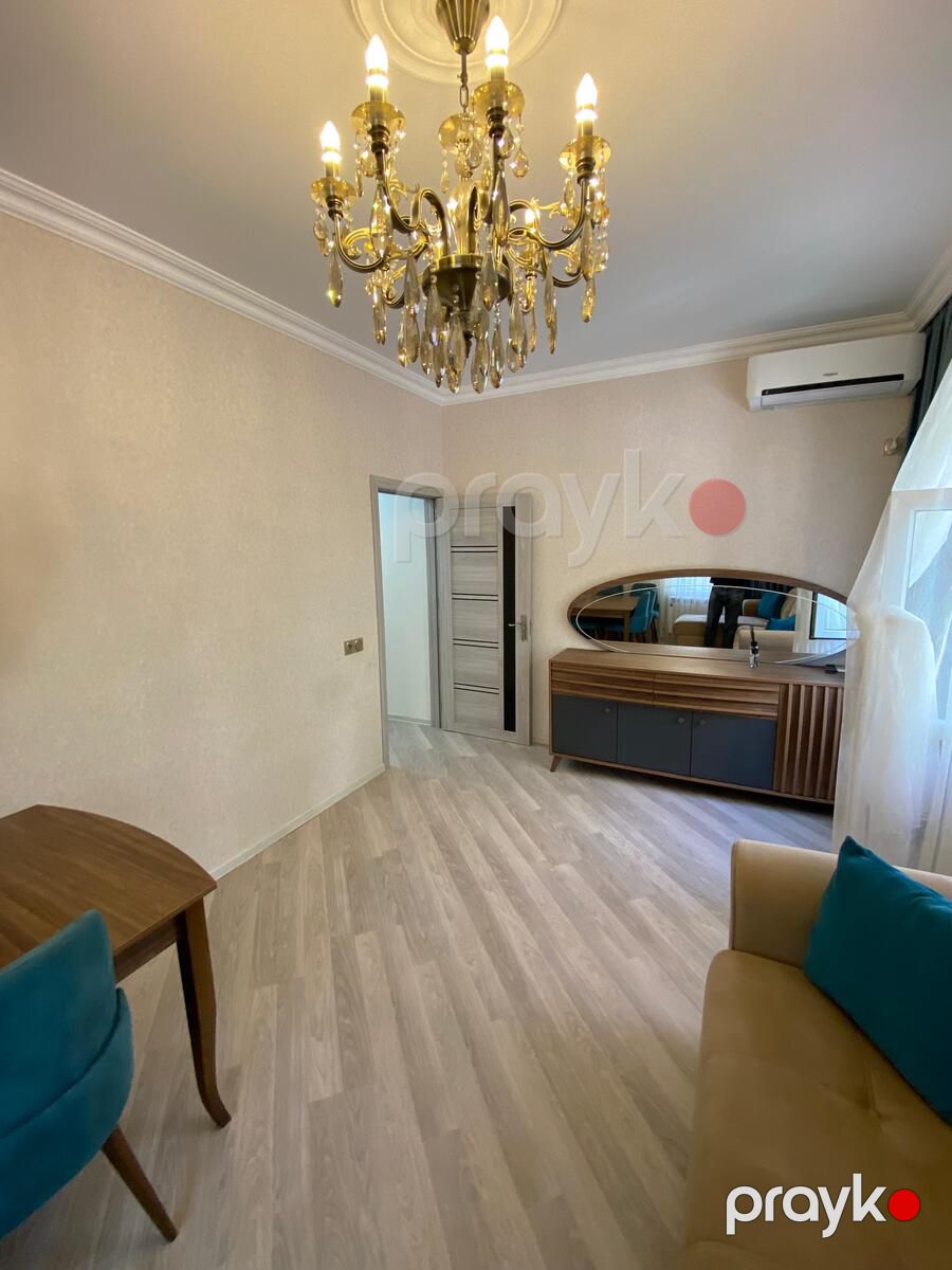 Satılır 2 otaqlı köhnə tikili 65 m² — Mənzil, Bakı (2)