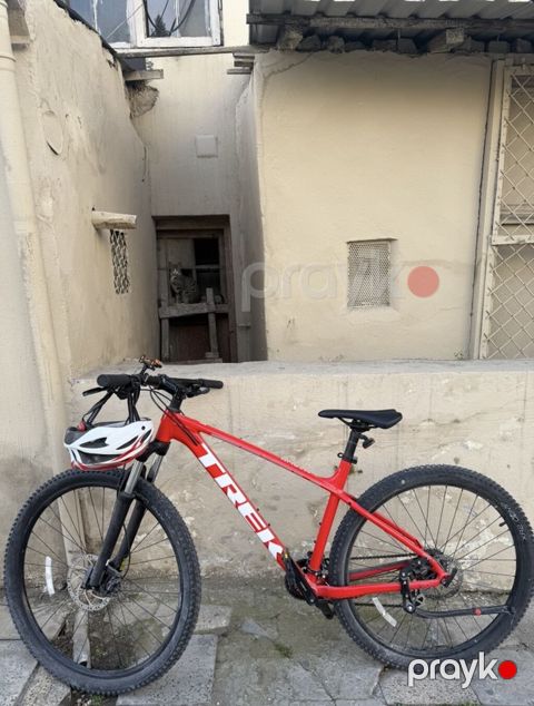 Xüsusiyyətlər: Marka: Trek Model: Marlin 5 Növ: Dağ velosipedi (MTB) — Bakı