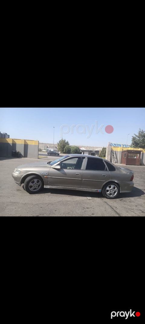 Opel Vectra B sedan - Korpus: 4 qapılı sedan, boz rəng - Mühərrik və — Şirvan