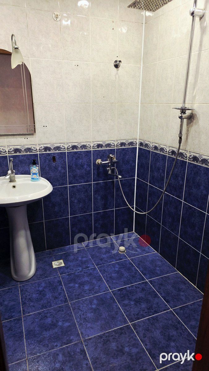 İcarəyə verilir 5 otaqlı köhnə tikili 90 m² — Mənzil, Bakı (7)