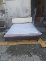 Mebel: İki nəfərlik çarpayı - Ölçü: təxmini 140–160 sm en, 190–200 sm — Arzu
