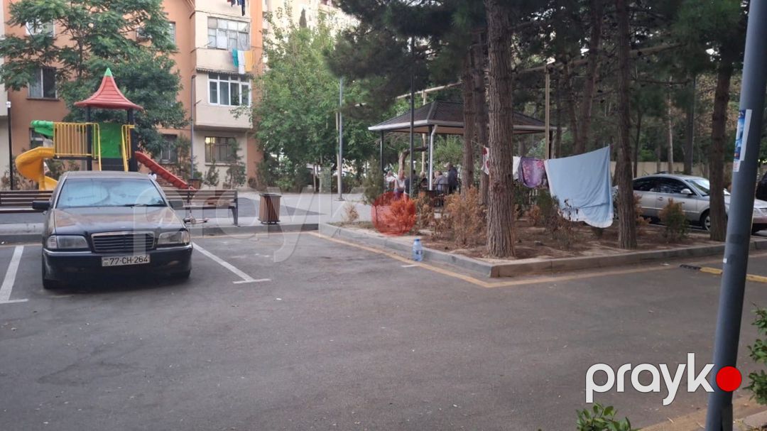 Satılır 4 otaqlı köhnə tikili 90 m² — Mənzil, Bakı (3)