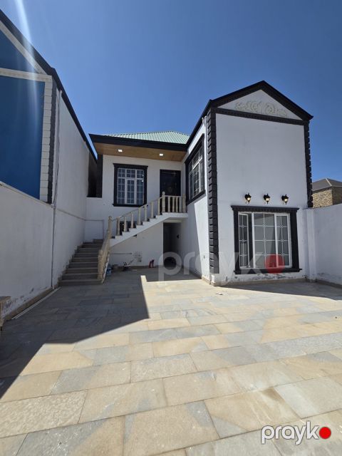 Satılır 6 otaqlı həyət evi/bağ evi 200 m² — Bakı