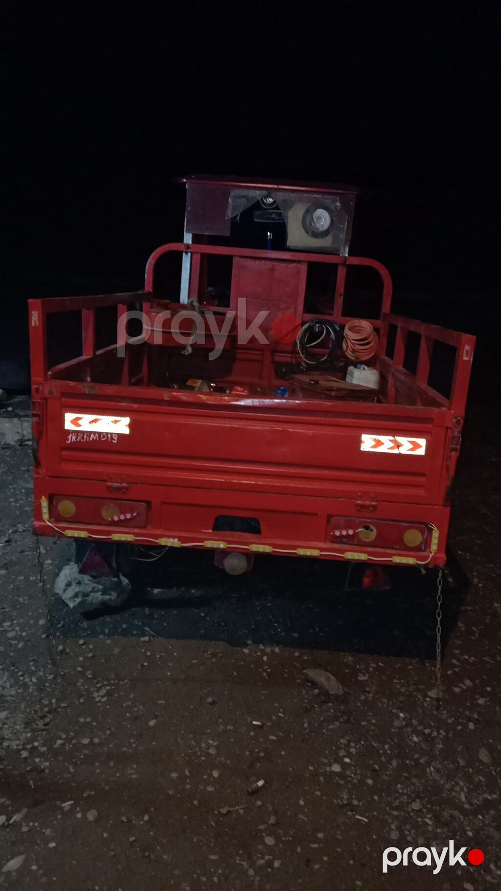 Qırmızı yük daşıyan üçtəkərli motosiklet (trisikl) Xüsusiyyətlər — Motosikletlər, Saatlı (2)
