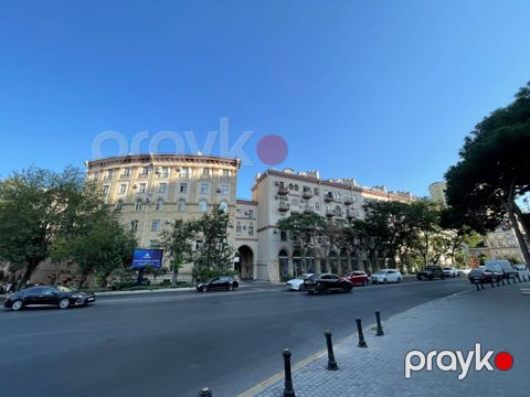 Satılır 4 otaqlı köhnə tikili 120 m² — Bakı