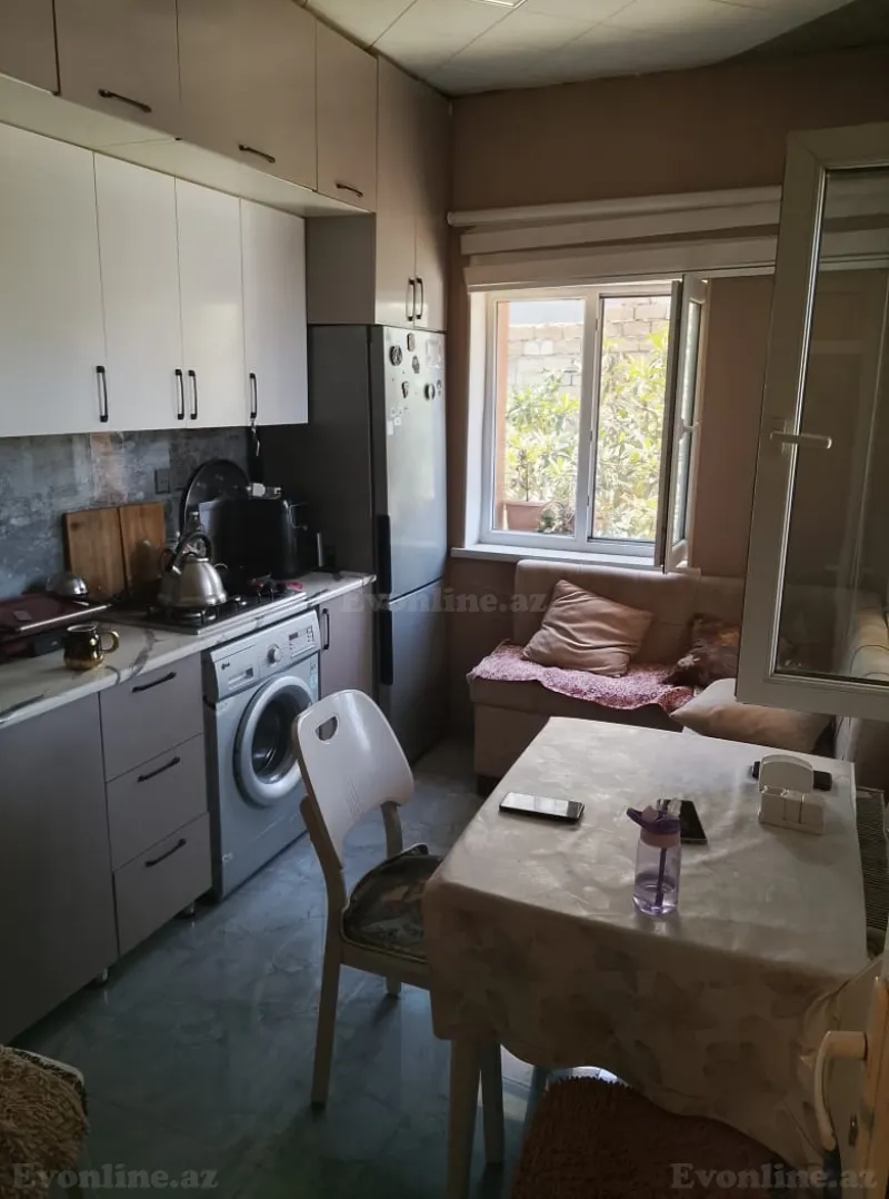 Satılır 8 otaqlı Həyət evi 240 m² Bakı, Binəqədi r., Nəsimi m., 9-cu mikrorayon — Ev, villa, Bakı (6)