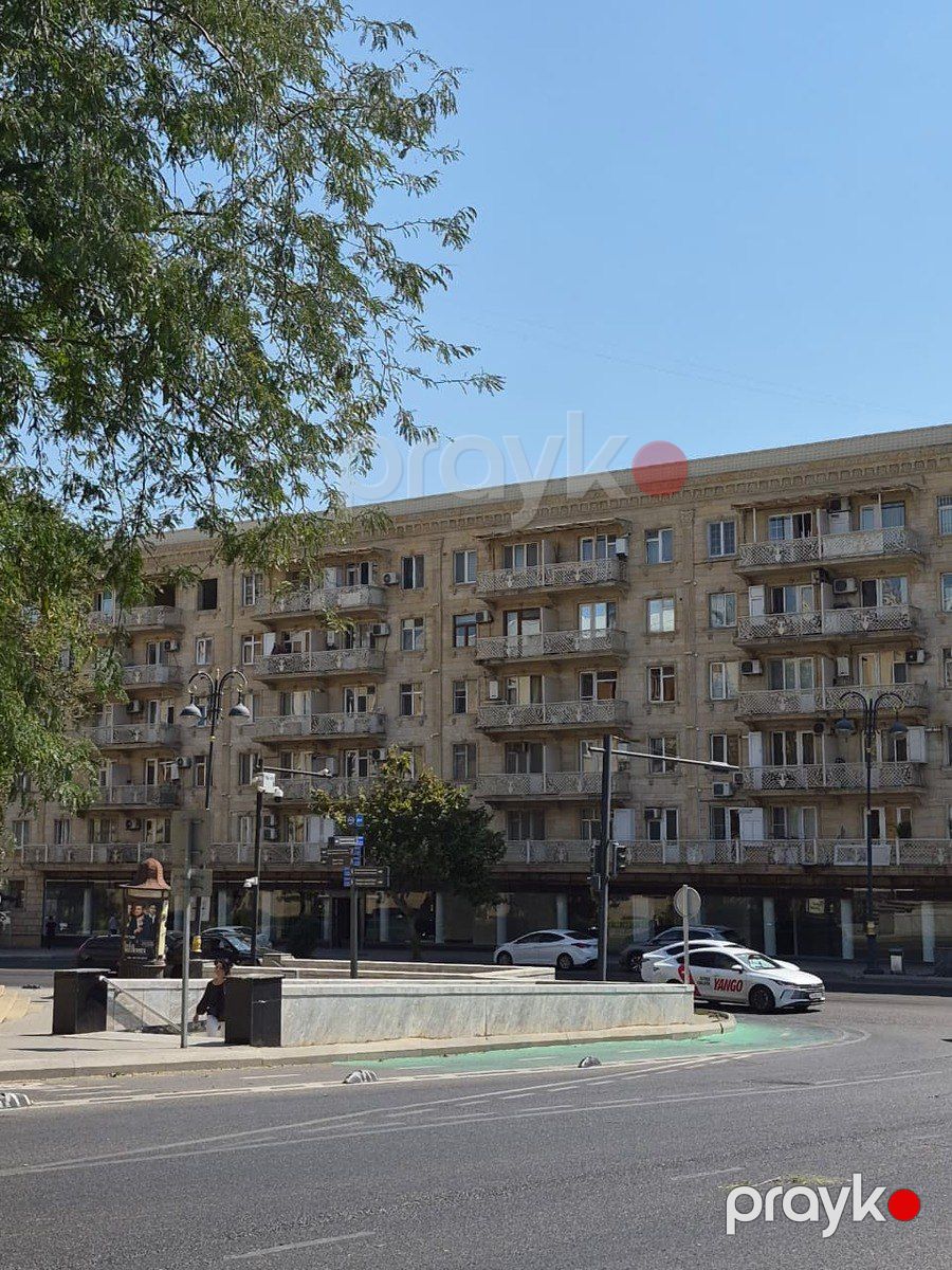 Satılır 2 otaqlı köhnə tikili 70 m² — Mənzil, Bakı (12)