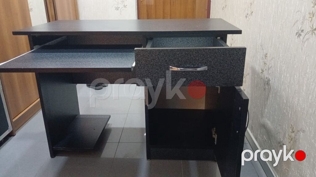 Yazı masası Satılır 60₼ Yeni kimi Heç bir problemi yoxdur Ünvan — Mebel, Bakı (4)