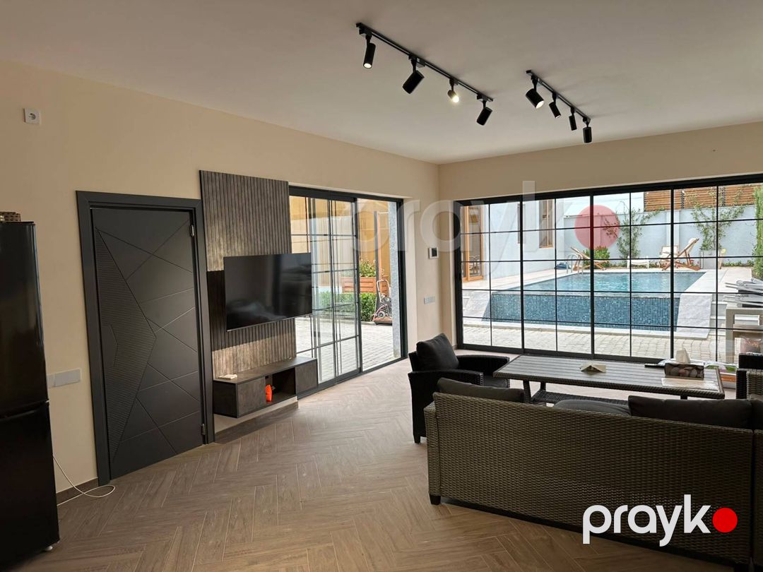 Satılır 5 otaqlı həyət evi/bağ evi 250 m² — Ev, villa, Bakı (3)