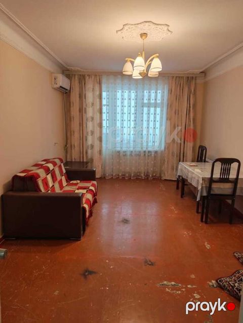 Satılır 3 otaqlı köhnə tikili 80 m² — Bakı
