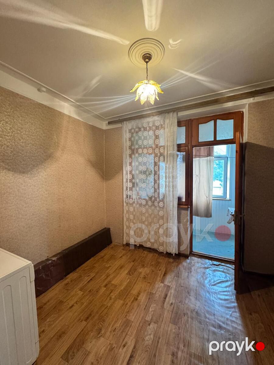 Satılır 2 otaqlı köhnə tikili 65 m² — Mənzil, Bakı (2)