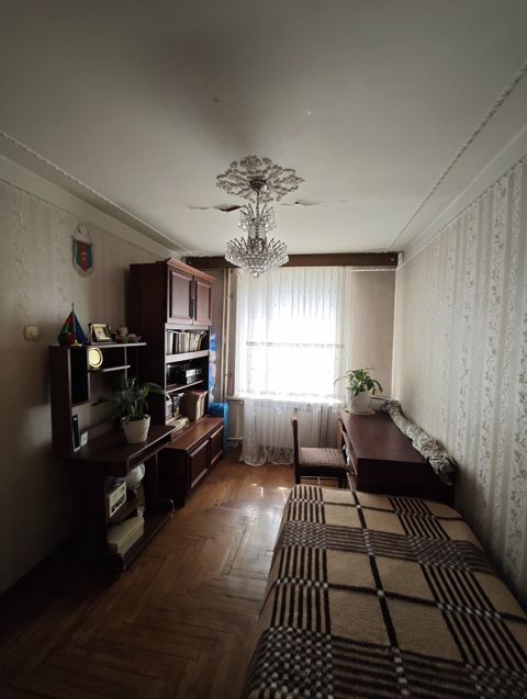 Satılır 3 otaqlı köhnə tikili 90 m² — Bakı
