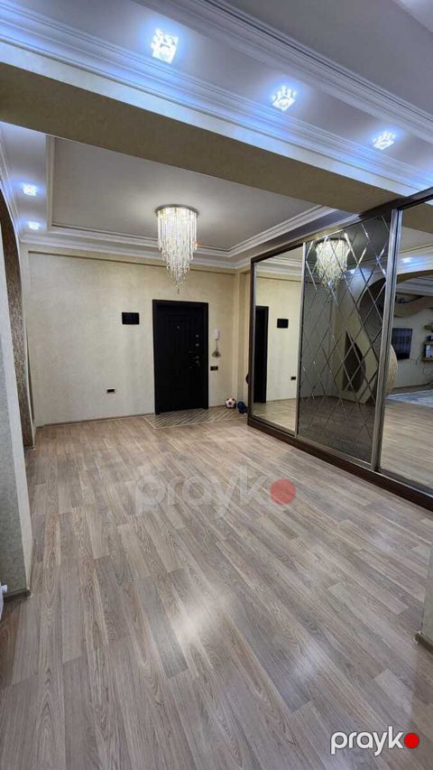 Satılır 3 otaqlı yeni tikili 150 m²