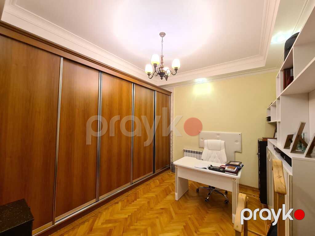 Satılır 10 otaqlı həyət evi/bağ evi 800 m² — Ev, villa, Bakı (12)