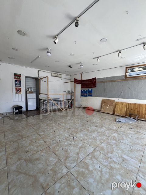Satılır obyekt 200 m² — Bakı