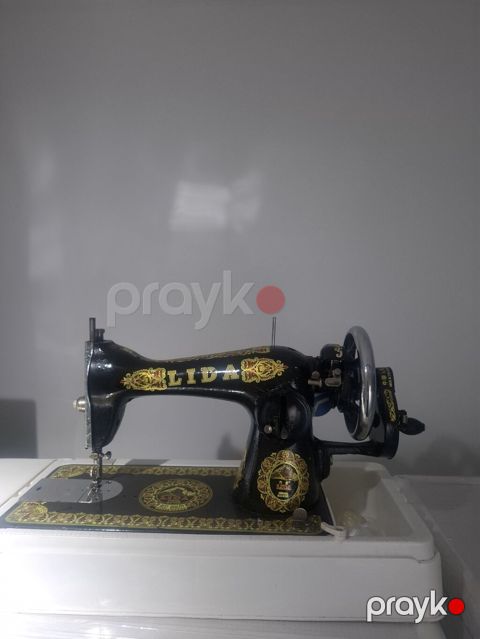 Lıda mexaniki tikiş maşını - Klassik tip, əl çarxlı (volan) idarəetmə — Bakı