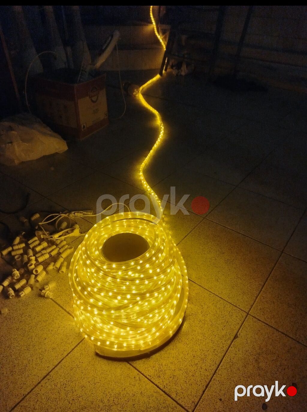 LED işıqlandırma şlanqı (rope light), isti ağ rəngli. metrəsi 1 manat — LED işıqlandırma, Gəncə (4)