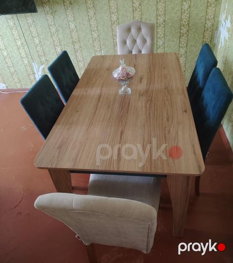 250 man(Sumqayıt). Masa dəsti. 6 stul ilə. Təzə kimi. Ölçü 150×90