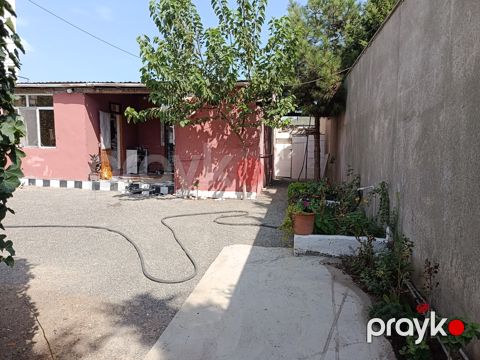 Satılır 3 otaqlı həyət evi/bağ evi 80 m² — Bakı