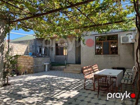 Həyət evi, Binə qəs — Bakı