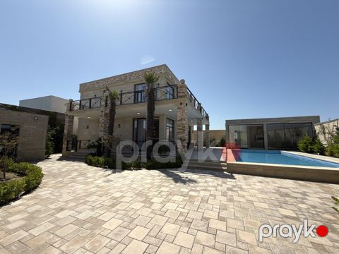 Satılır 5 otaqlı həyət evi/bağ evi 300 m² — Bakı