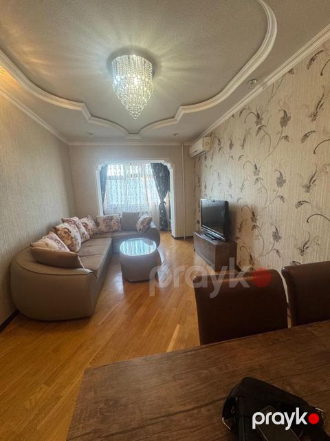Satılır 2 otaqlı köhnə tikili 65 m² — Bakı