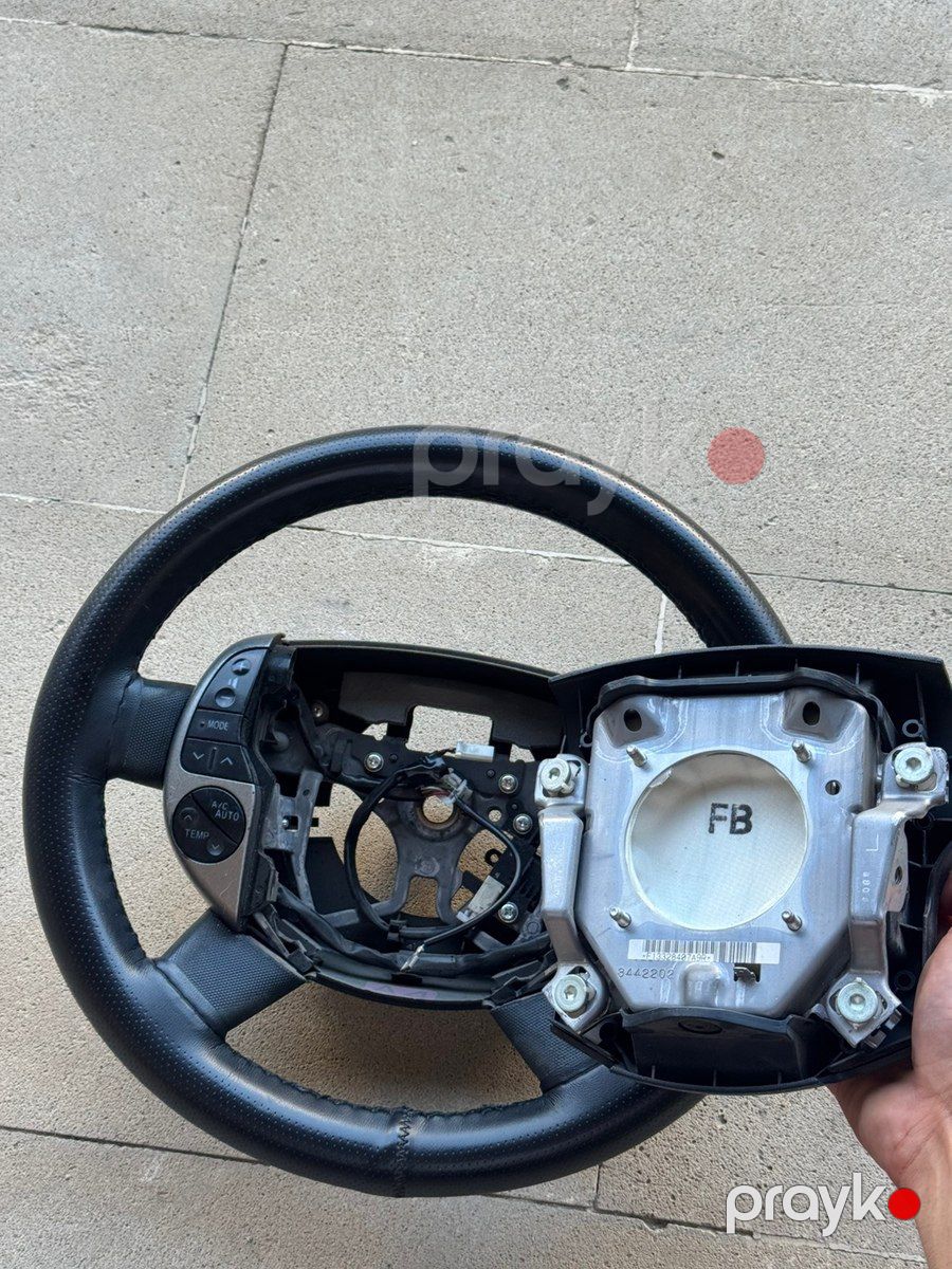 Toyota Prius sükanı — Ehtiyat hissələri və aksesuarlar, Bakı (4)
