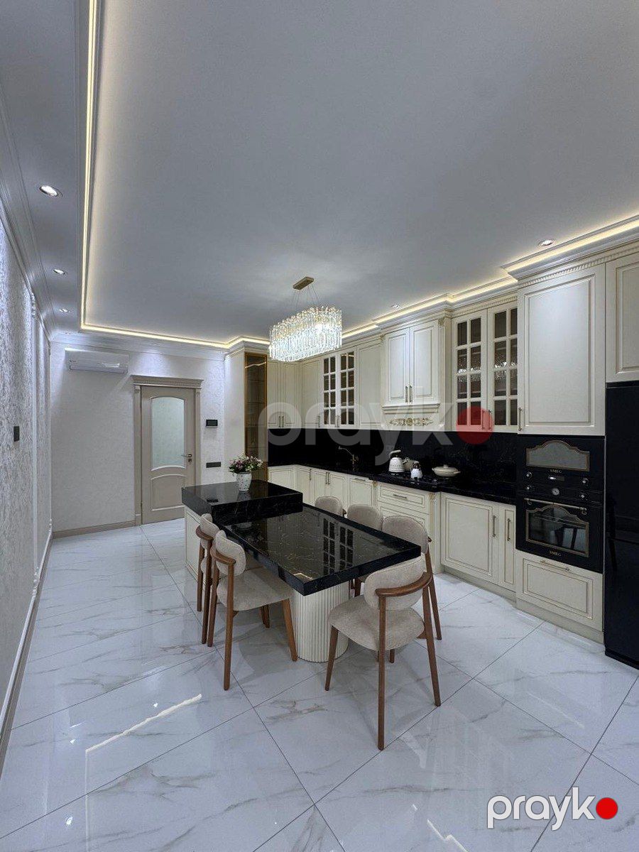 Satılır 4 otaqlı yeni tikili 240 m² — Mənzil, Bakı (2)