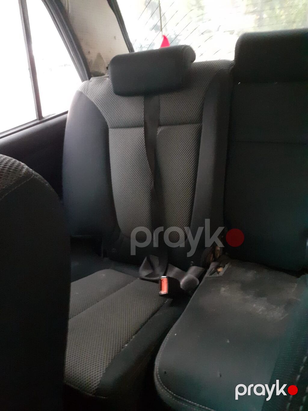 VAZ 2107, ağ rəng, sedan kuzov. Xüsusiyyətlər: - Benzin mühərriki — Avtomobillər, Bakı (3)