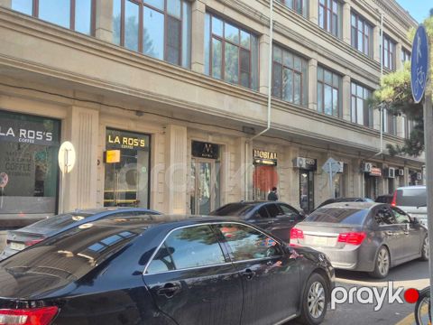 Satılır obyekt 29 m² — Bakı