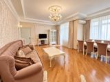 İcarəyə verilir 3 otaqlı yeni tikili 130 m² — Cəmilə xanım — Apartment