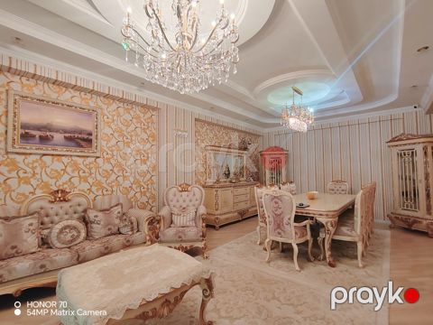 Satılır 4 otaqlı yeni tikili 240 m² — Bakı