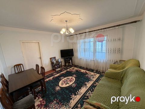 Satılır 4 otaqlı köhnə tikili 100 m² — Bakı