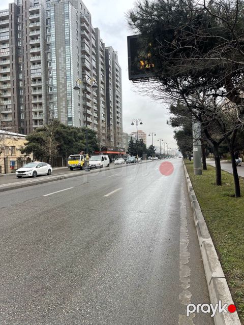Satılır 4 otaqlı yeni tikili 140 m²