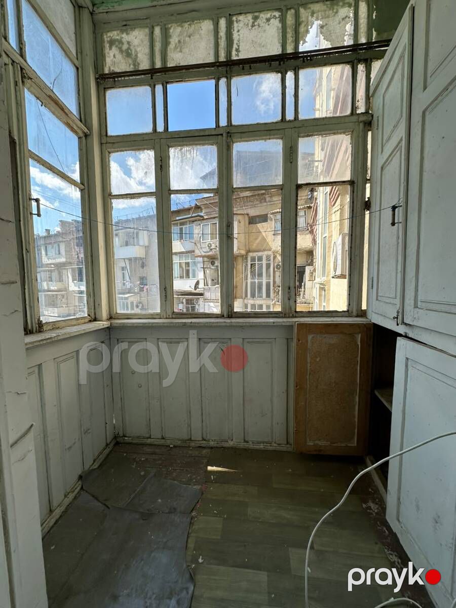 Satılır 2 otaqlı köhnə tikili 63 m² — Mənzil, Bakı (12)
