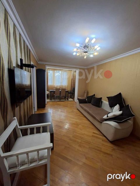 İcarəyə verilir 3 otaqlı yeni tikili 80 m²