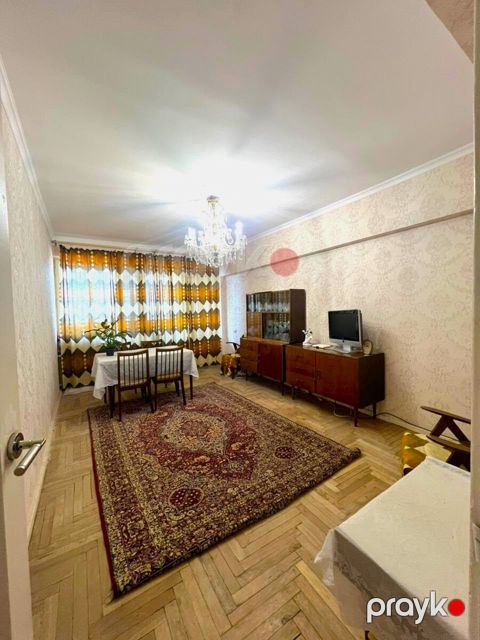 Satılır 3 otaqlı köhnə tikili 100 m² — Bakı
