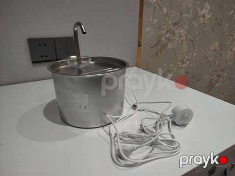 Pişik üçün paslanmayan su qabı. 2 litrlik. üstündə 20 ədəd filtrdən — Sumqayıt