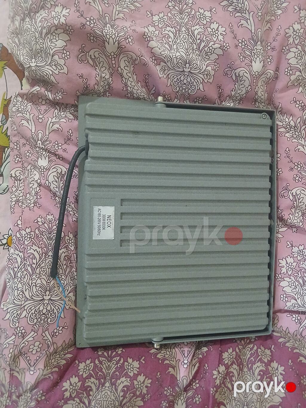 Biri 30 manatdir 4 u 120 manatdur bir yerde satilir LED — Proyektor, Bakı (4)