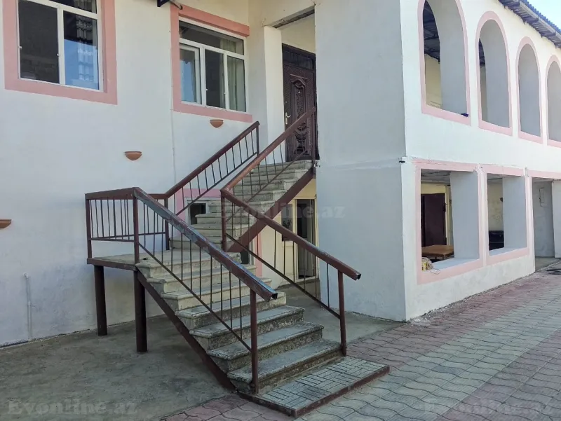 Satılır 8 otaqlı Həyət evi 200 m² Bakı, Xəzər r., Buzovna — Bakı