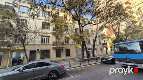 Satılır 2 otaqlı köhnə tikili 49 m² — Bakı