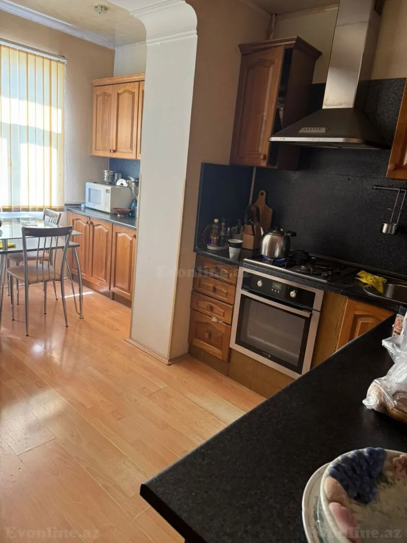 Kirayə verilir 3 otaqlı Mənzil Köhnə tikili 85 m² Bakı, Yasamal r., Elmlər Akademiyası m — Mənzil, Bakı (7)