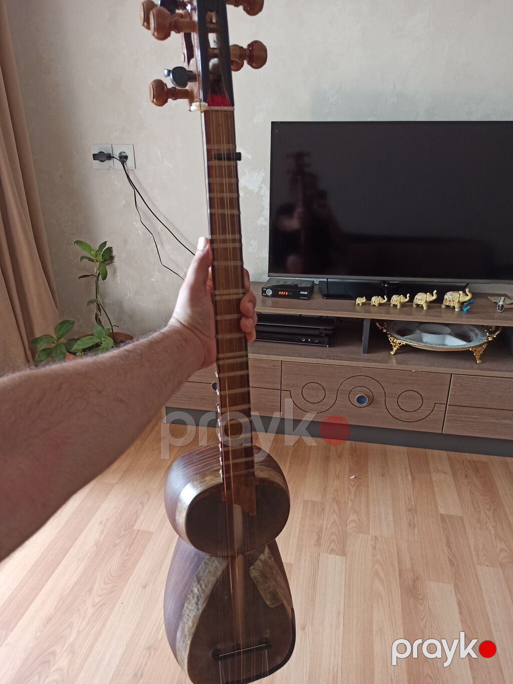 Tar qədimi tardır peto ustanın tarıdır heç bir problemi yoxdur — Gitarlar və digər simli alətlər, Gəncə (8)