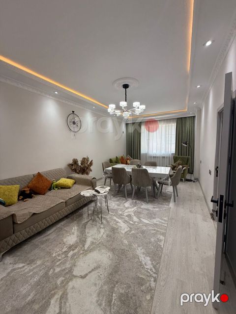 Satılır 5 otaqlı həyət evi/bağ evi 220 m² — Bakı
