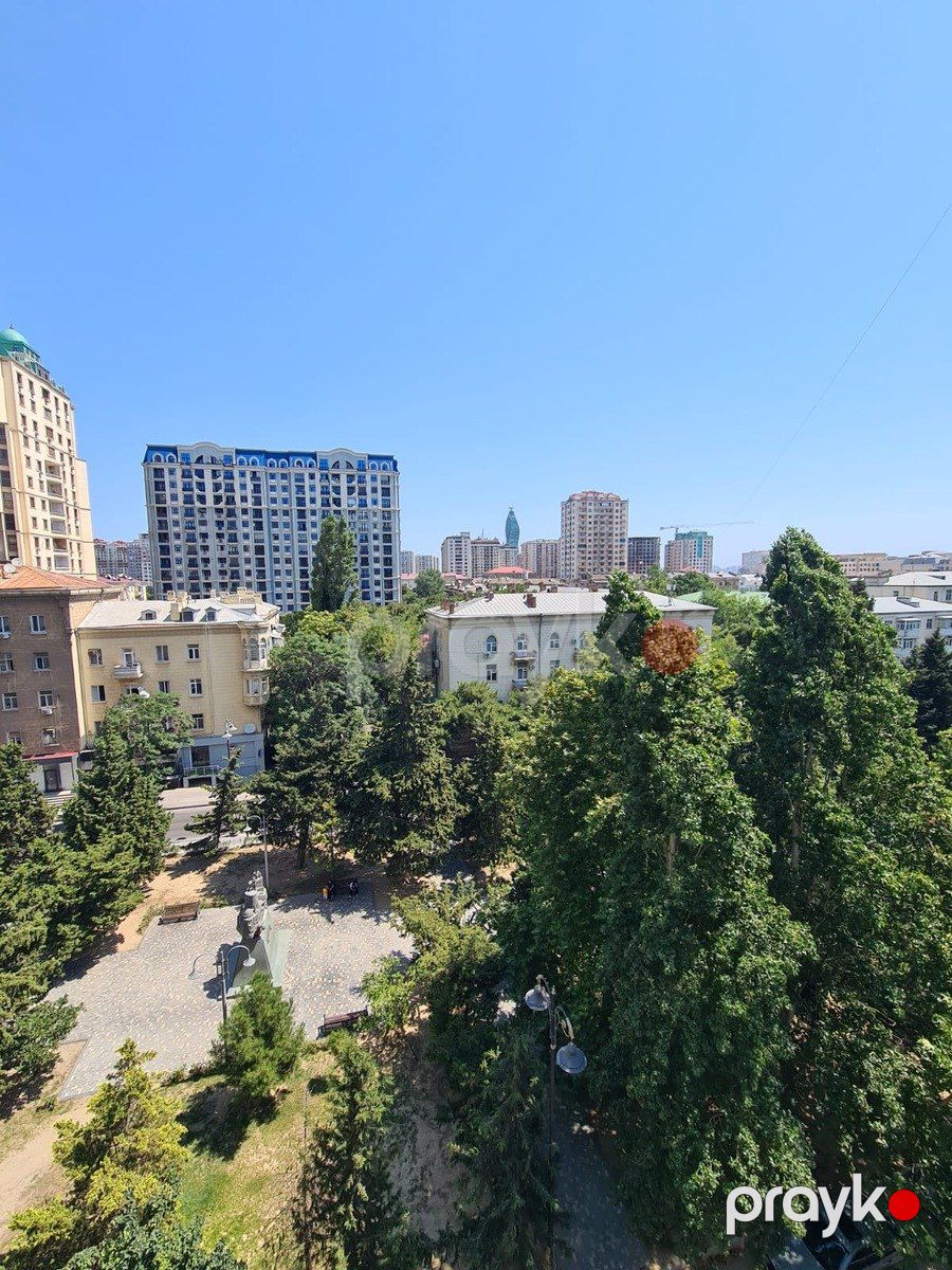 Satılır 3 otaqlı köhnə tikili 65 m² — Mənzil, Bakı (2)